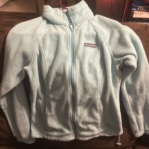 Medium Light Blue Women’s Columbia Sweatshirt
